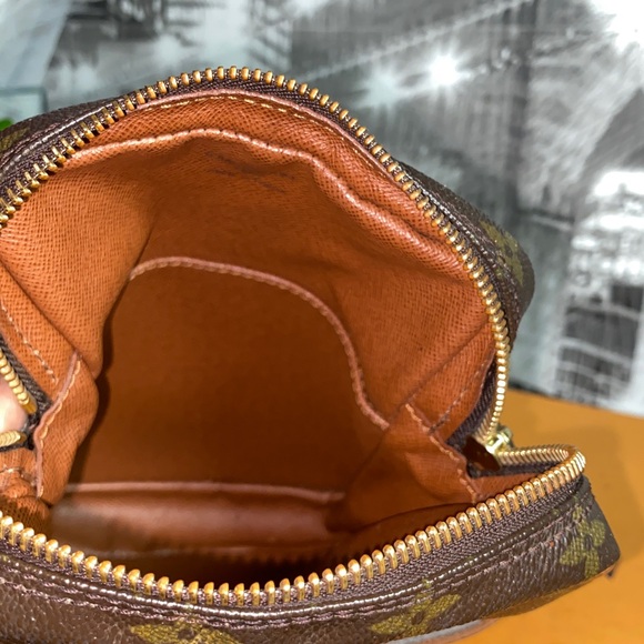 Authentic Louis Vuitton Danube Monogram Crossbody Messenger Bag - Picture 12 of 16